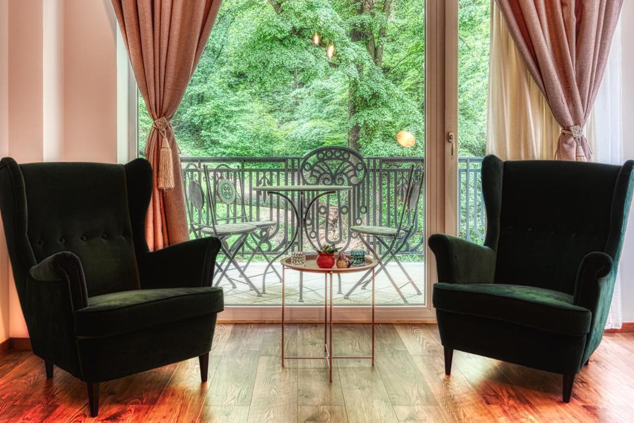 Nature Apartment - Minutes Away From The Old Town And Afi Mall Braşov Buitenkant foto