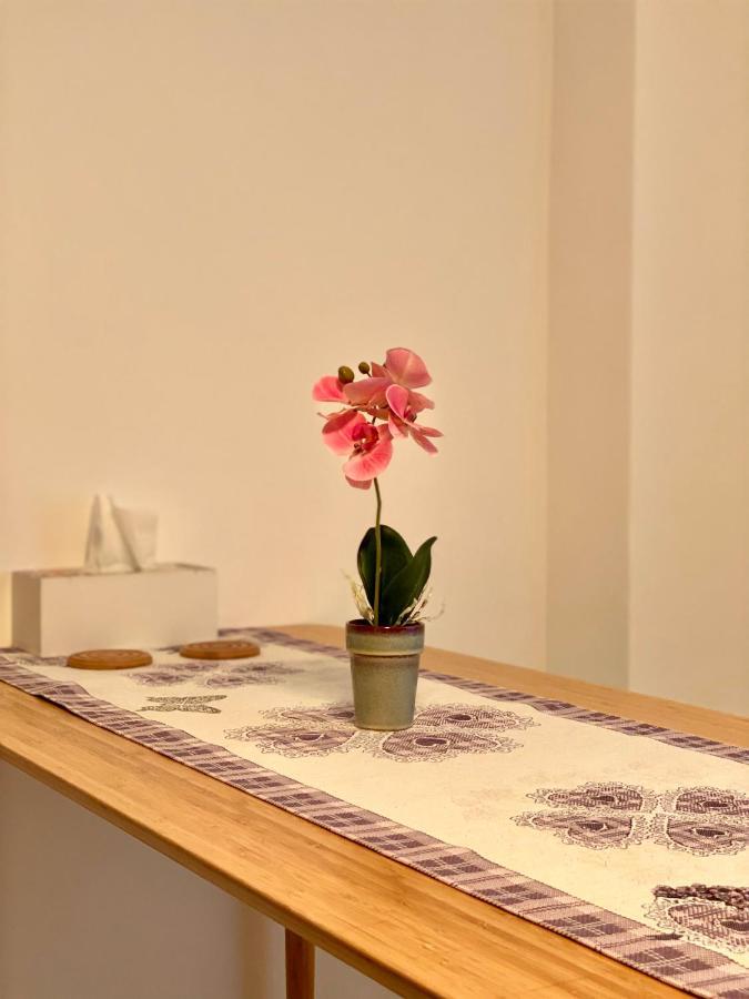 Nature Apartment - Minutes Away From The Old Town And Afi Mall Braşov Buitenkant foto