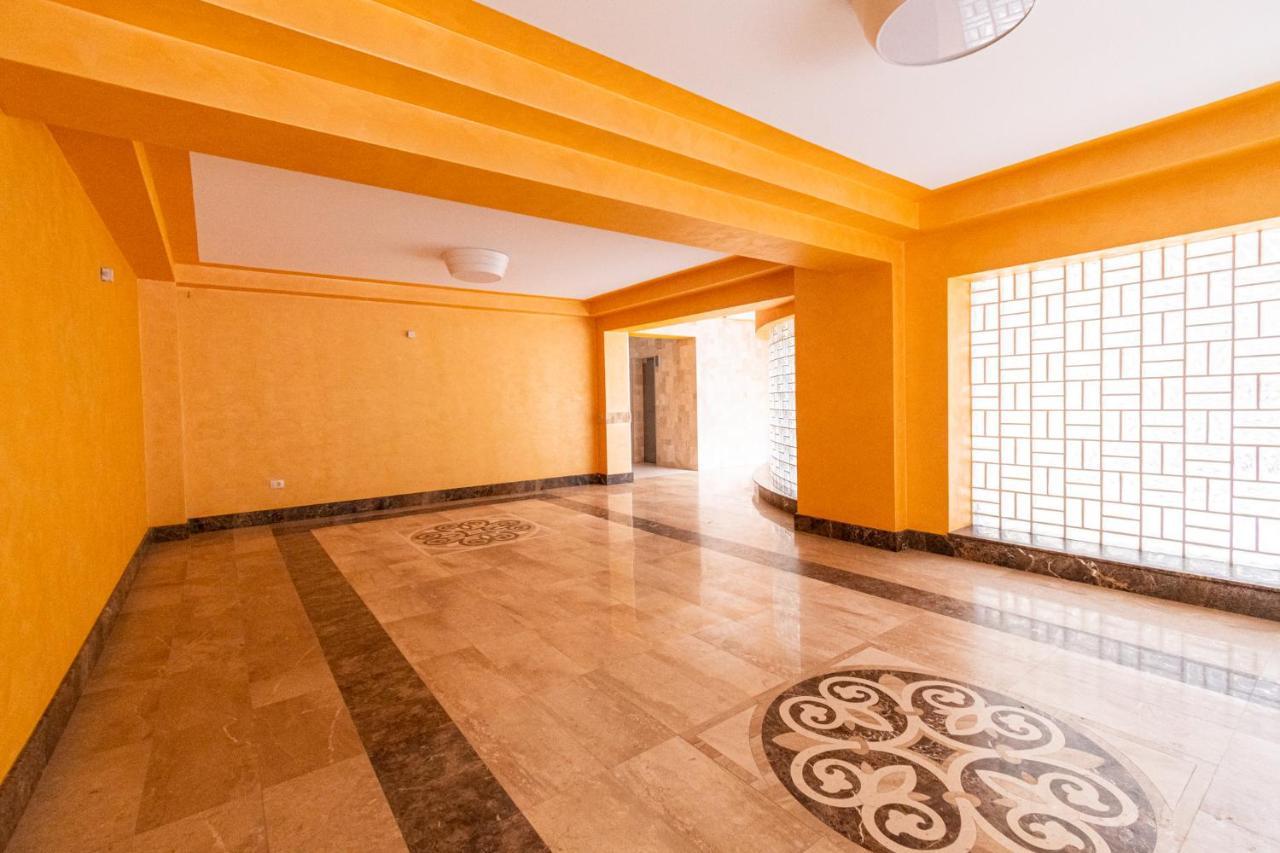 Nature Apartment - Minutes Away From The Old Town And Afi Mall Braşov Buitenkant foto
