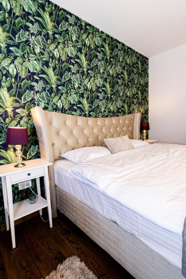 Nature Apartment - Minutes Away From The Old Town And Afi Mall Braşov Buitenkant foto