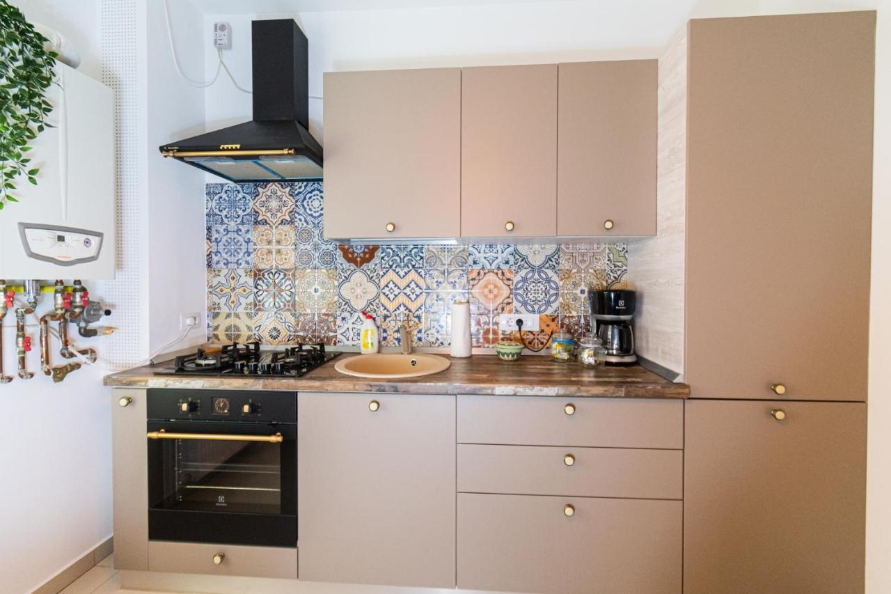 Nature Apartment - Minutes Away From The Old Town And Afi Mall Braşov Buitenkant foto